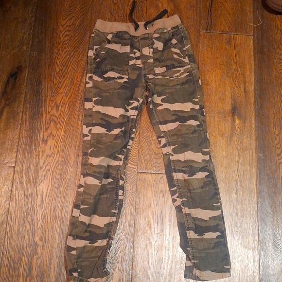 Camouflage Girls Pants - Picture 1 of 4